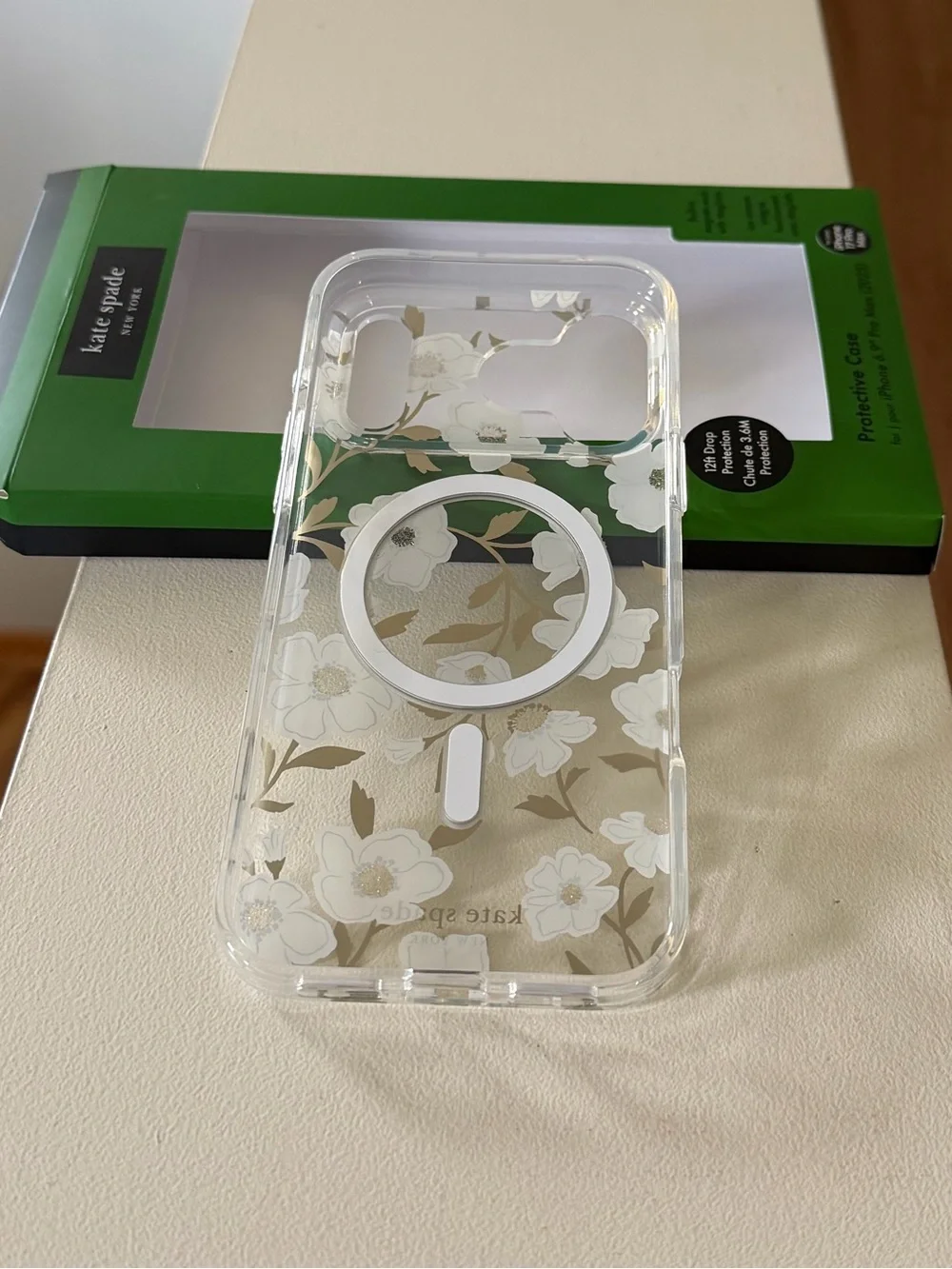 Brand new”Kate Spade”phone case for iPhone 17 Pro Max (MagSafe,12ft drop protec)